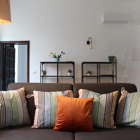 Albadamar Terrace * Trani