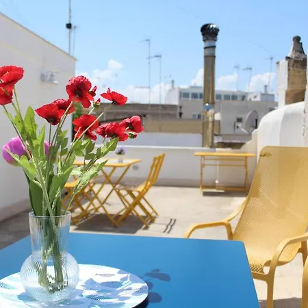 Albadamar Terrace トラーニ